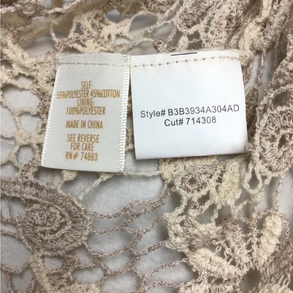 Adiva Women’s 3/4 Sleeve Scoop Neck Crochet Knit Pull Over Top, Beige, size 3X - Picture 5 of 10